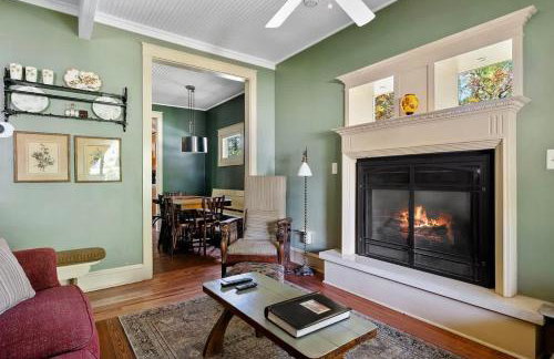 The Fourth Oak by Juniper Holiday + Home - Photo 9