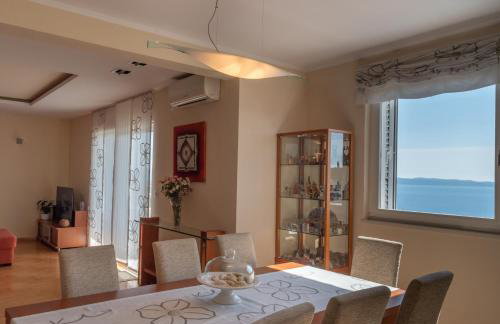 SEA VIEW- spacious apartment with shared pool - Foto 10