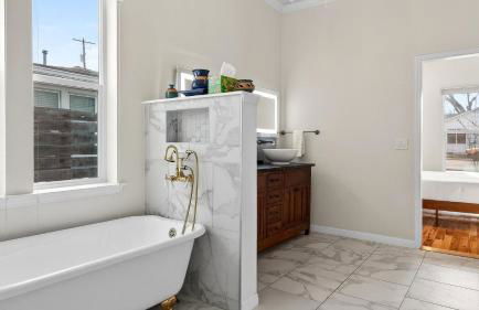 Chestnut Ember by AvantStay Indoor-Outdoor Living Firepit Balcony Near Downtown Austin Hotspots - Foto 19