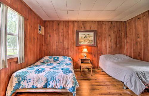 Lake Retreat with Dock, Deck and BBQ, BYO Boat! - Foto 8