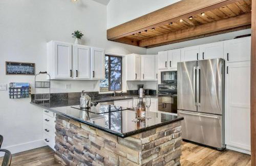 Modern Mtn Cabin Lake, Trails, Dining Sleeps 12 - Foto 13