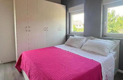 3 Bedroom Nice Apartment In Marinici - Foto 12