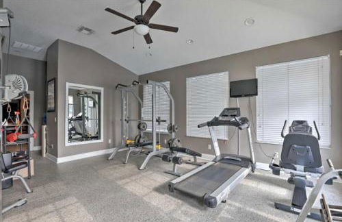 Spacious retreat w pool & game room - Foto 62