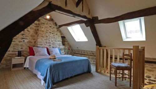 Maison historique du 15ème siècle avec jardin à La Carneille - FR-1-497-135 - Foto 5