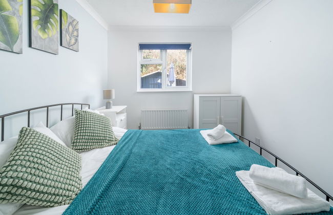 Crawley Pet Friendly 1-Bedroom Apartment - Foto 2