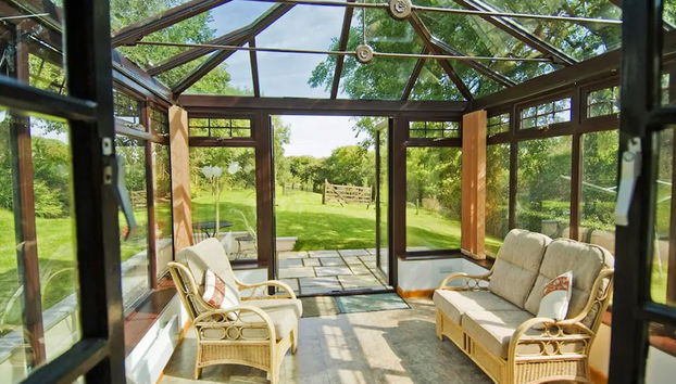 Coin salon dans le hall