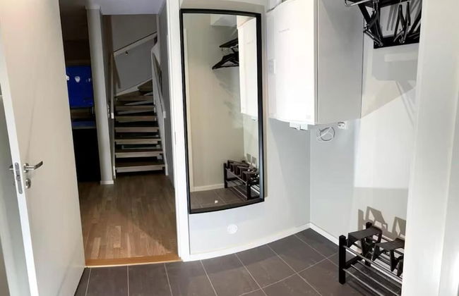 NEW Duplex Apartment Near the City With Free Private Parking - Foto 12