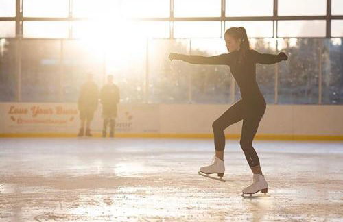 Wildflower Getaway HALF acre yard firepit hot tub bikes Dogs OK - Foto 37