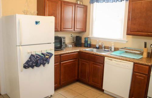 Charming 1 BR Apt 6 miles from Downtown! - Foto 8