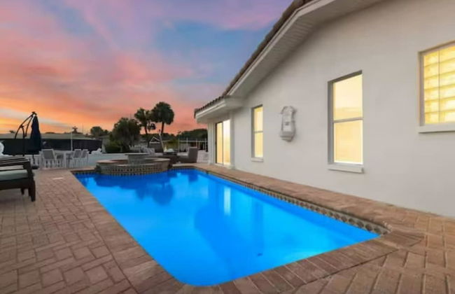 Experience The Ultimate in Luxury Living - Foto 21