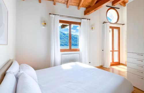 Villa Luminosa, Lake View & Private Parking - Foto 41