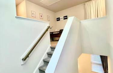 Simple Elegant Single Family Home DT Raleigh - Foto 45