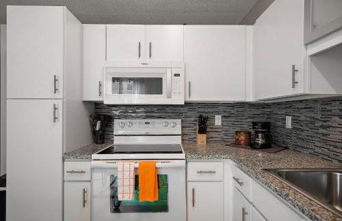 CozySuites Mill District with pool gym #13 - Foto 10