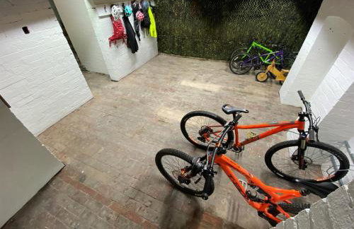 BOOTique House - Luxury Group Accommodation for 12 - Photo 55