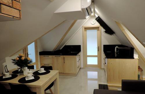 Na Świerkowym Strychu - Photo 24