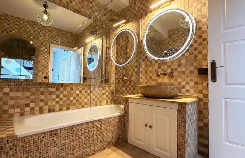 La Alcazaba de Triana - Photo 19