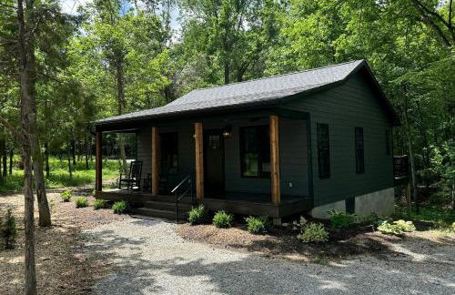 Stunning Cabin with Spa Perfect for Outdoor Sports in Carbondale, Illinois - Foto 29