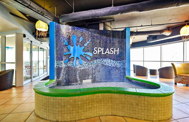 Splash Beach Resort by Book That Condo - Photo 2