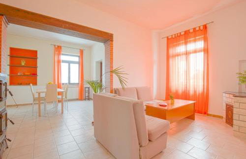 Villa in Italy With Private Garden Retreat - Foto 3