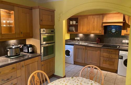 Country Cottage Sleeps 6 w/ Hot Tub & Dog-friendly - Foto 68