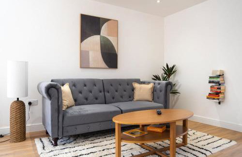 Stylish 2-Bedroom Stay with All Comforts of Home # 2 - Foto 20