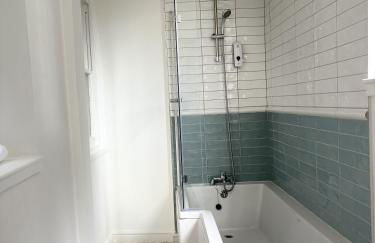 The Newcastle Residence Cozy & Modern Flats in The Park Estate - Photo 26