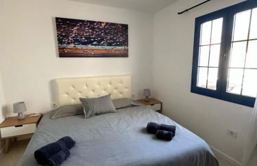 Sunny home in the center near the beach - Photo 18