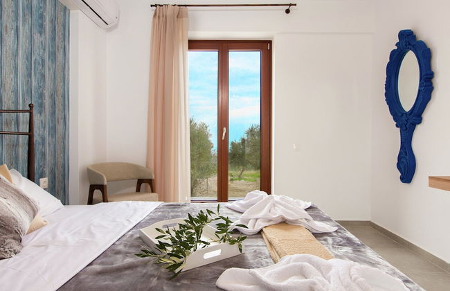 Villa in Arkadi With Pool Near the Sea - Photo 18