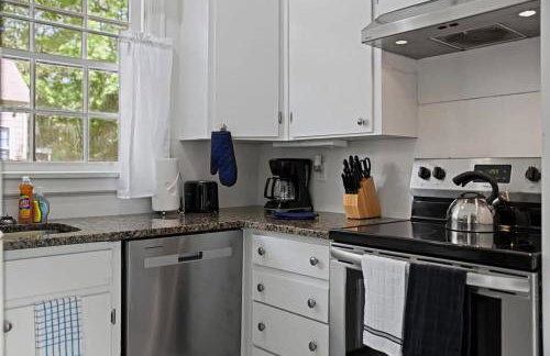 Near University & Dining- Garden District Dwelling - Foto 56