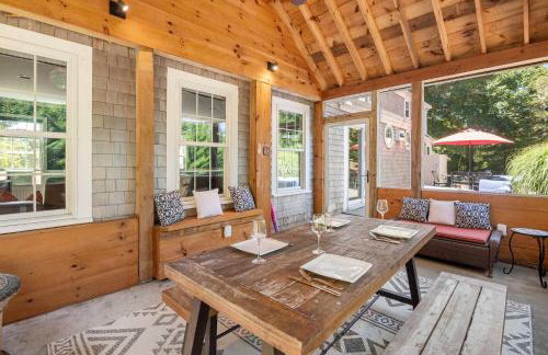 Stellar Home with Hot Tub & Movie Room - Foto 27