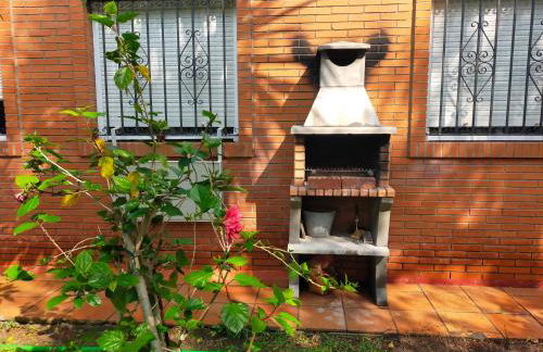 Precioso chalet próximo a Sevilla con jardín y piscina privada 8 personas Wifi gratis 2 salones 4 dormitorios 2 baños - Foto 61