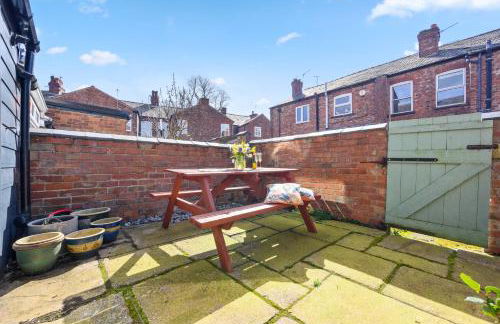 2-Bedroom Cottage - Long Stays Welcome - Photo 29