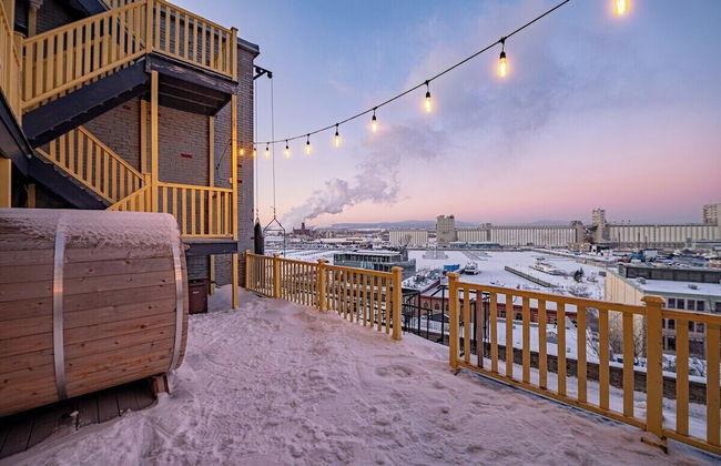 Remparts 2 Bed w Private terrace & sauna - Photo 16