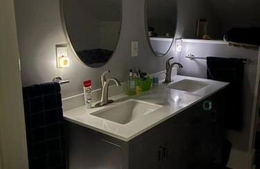 515Escape - Near downtown, private backyard, firepit, bbq, fun! - Foto 19