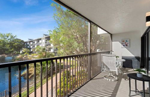 Corner Unit With Lake and Fountain Views - Foto 21