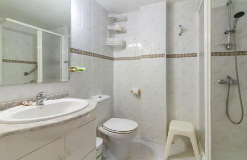 2 Bedroom Cozy Apartment In Gandia - Photo 19