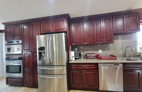 Luxstay in Huntington Beach - Photo 44