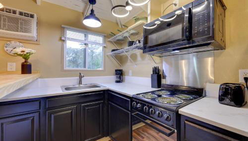 Bass Fishing Paradise with Shared Dock in Hawthorne! - Photo 4