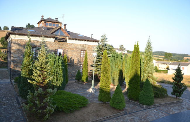 Apartamentos Rurales Casa De La Villa - Photo 1