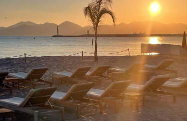 Luxury Family 2BR - Prime Location, Walk to Beach & Shopping, Sunny Balcony - By Totolulu Cannes Hoche - Foto 69