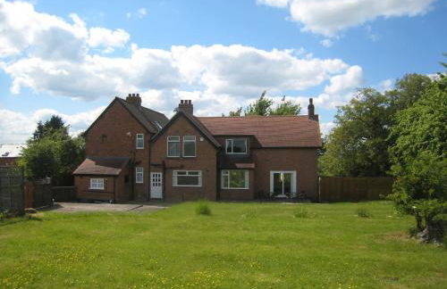 Arden Hill Farmhouse - Hot Tub, Snooker Table, Sleeps 16 - Foto 19