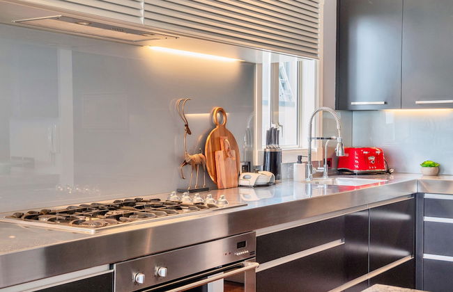 Magnificent Harbour View Villa in Orakei - Photo 12