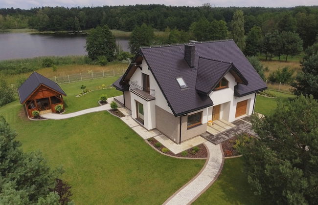 Dom nad jeziorem - Foto 1