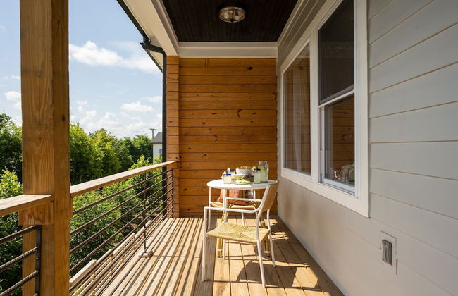 Mccreery by Avantstay Stylish Spacious Nashville Flat w Modern Design - Photo 5