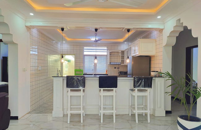 Ayaa Apartments - Photo 6