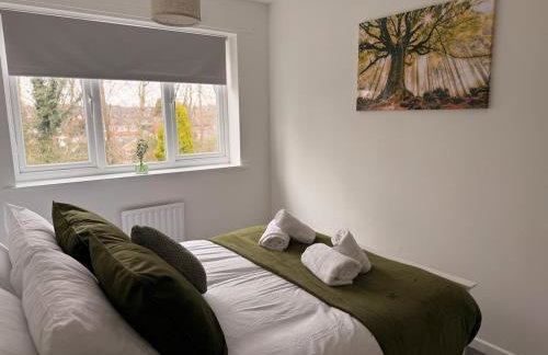 Woody Bank 3 Bed Sleeps 5 Parking WiFi Contractors - Foto 2