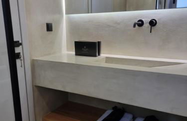 Stone build suite with private pool - Foto 30