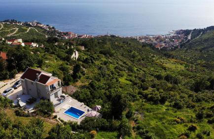 Villa with Sea View - Private Heated Pool - Foto 36