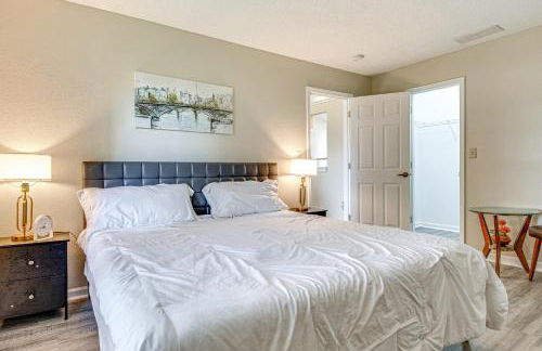 Westfield Home with Furnished Patio 2 Mi to Park St - Foto 11