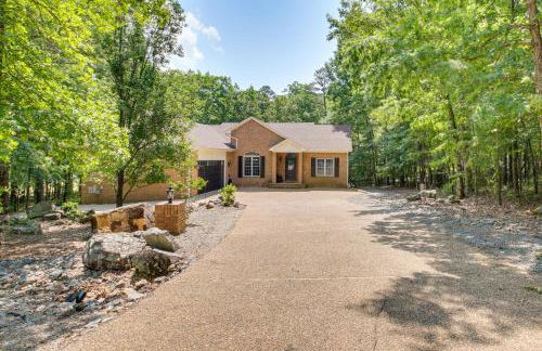 Hot Springs Village Golf Getaway with Deck! - Foto 33